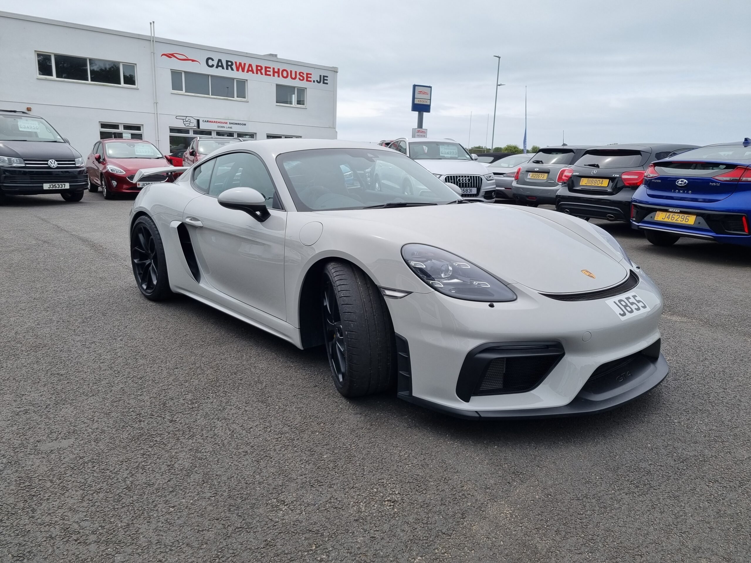 2020 Porsche Cayman Gt4 Club Sport 40 Coupe Only 1700 Miles18100 Worth Of Factory Options 8