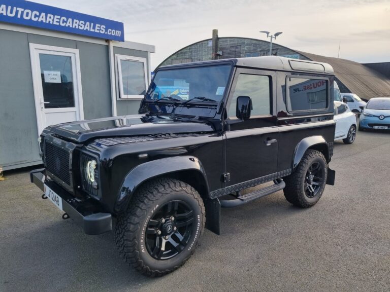 2006 LAND ROVER DEFENDER XS 2.5 (90) TD5 **FULLY RESTORED**6 SEATER (4 REAR FOLDING SEATS) £34,950
