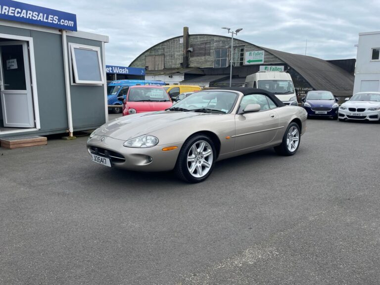 1997 JAGUAR XK8 4.0 CONVERTIBLE AUTOMATIC **ONLY 27700 MILES**FULL SERVICE HISTORY** £16995