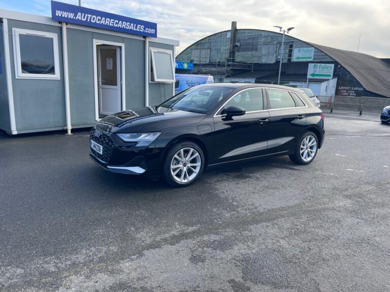 2025 AUDI A3 SPORT 1.5 40 TFSI (E) (204bhp) S-TRONIC PETROL/ELECTRIC HYBRID 5DR HATCH**ONLY 3100 MILES**COST £39125 NEW!! OUR PRICE £26995