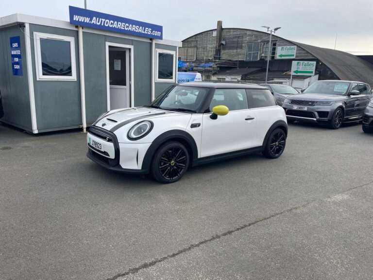 28-12-2022 MINI COOPER S L2 HATCHBACK**FULLY ELECTRIC ZERO EMISSION**ONLY 14700 MILES**COST £30945 NEW!! OUR PRICE £14995