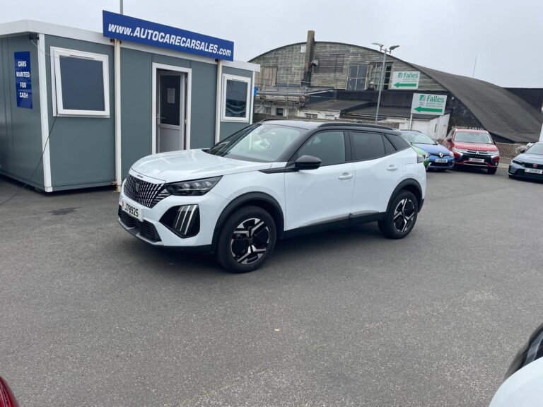 NOV 2023 PEUGEOT 2008 1.2 GT (130bhp) PureTech AUTO PETROL**ONLY 10800 MILES!! COST £30,860 NEW!! OUR PRICE £18995
